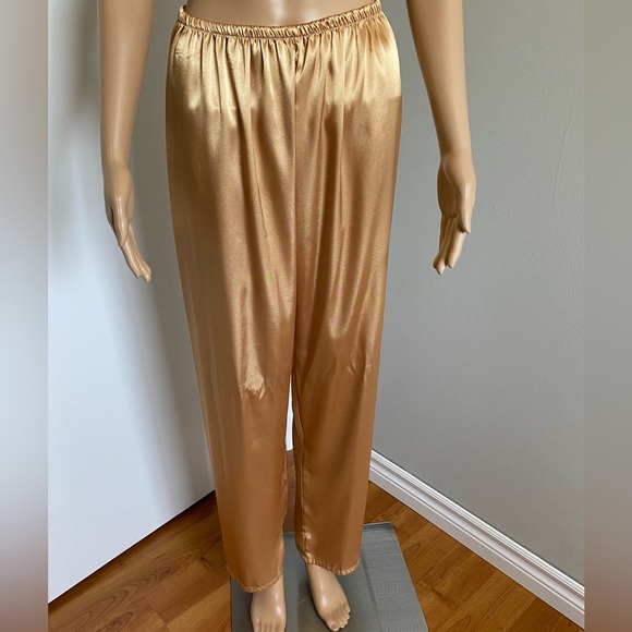 Kasara Lingerie PJ Set - Picture 4 of 16